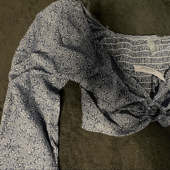 Long sleeve Crop top - Picture 2 of 4